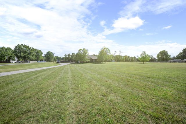 7291 W Cook Rd, Springfield, TN 37172