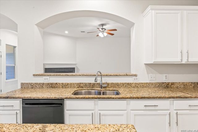 240 CINNABAR TRL, Cibolo, TX 78108