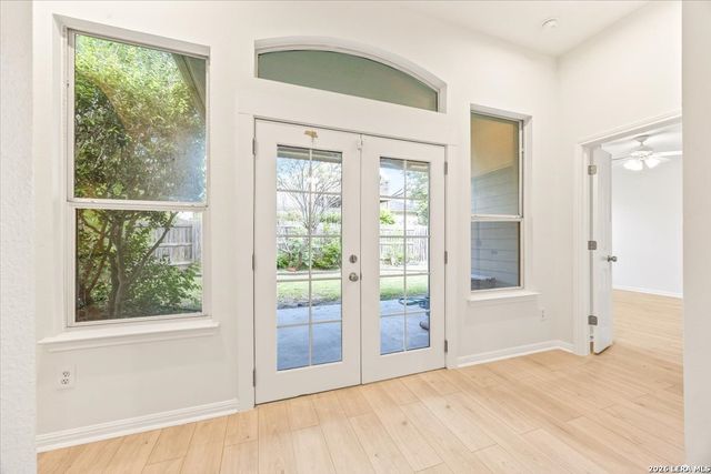 240 CINNABAR TRL, Cibolo, TX 78108