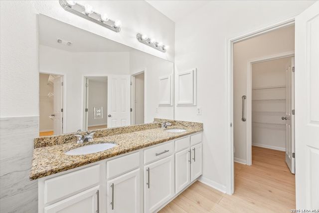 240 CINNABAR TRL, Cibolo, TX 78108