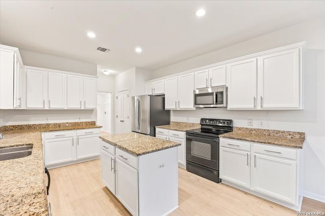 240 CINNABAR TRL, Cibolo, TX 78108
