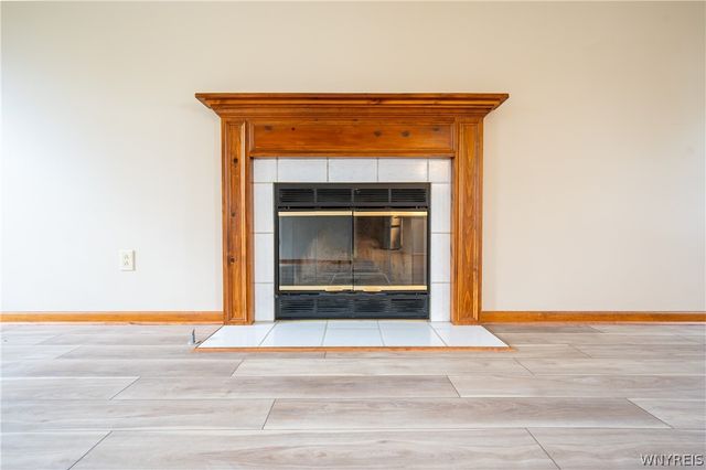 38 Hampton Court, Lancaster, NY 14086