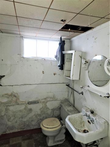 1217 3rd Street S, Moorhead, MN 56560