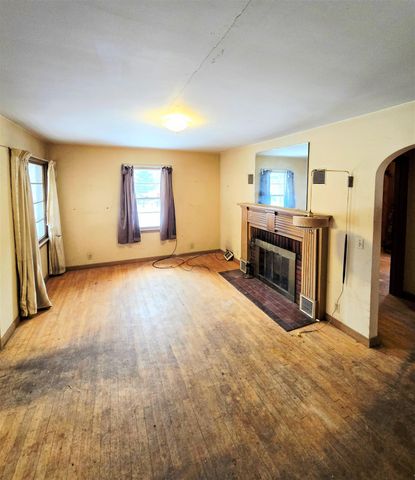 1217 3rd Street S, Moorhead, MN 56560