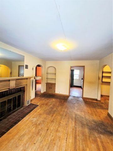 1217 3rd Street S, Moorhead, MN 56560