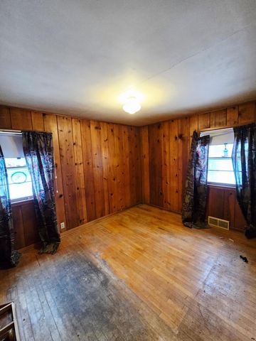 1217 3rd Street S, Moorhead, MN 56560