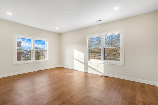 4019 N Tripp Avenue, Chicago, IL 60641