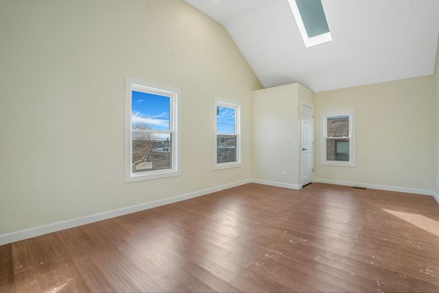 4019 N Tripp Avenue, Chicago, IL 60641