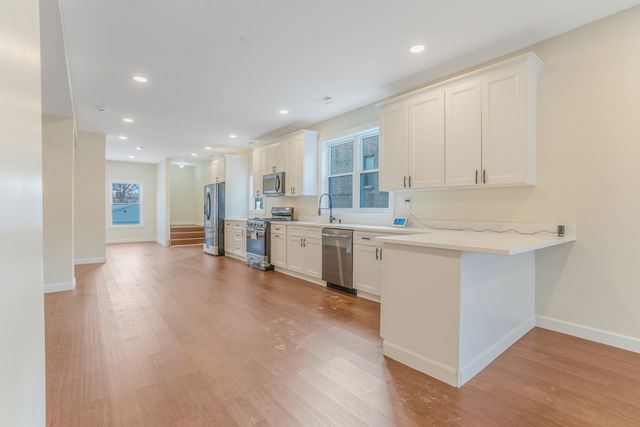 4019 N Tripp Avenue, Chicago, IL 60641