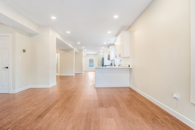 4019 N Tripp Avenue, Chicago, IL 60641