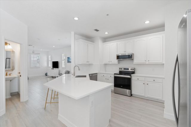 295 NE 5th Avenue 32, Delray Beach, FL 33483