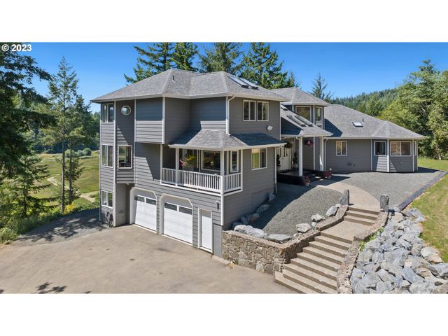 95037 HAYNES WAY Ln, North Bend, OR 97459