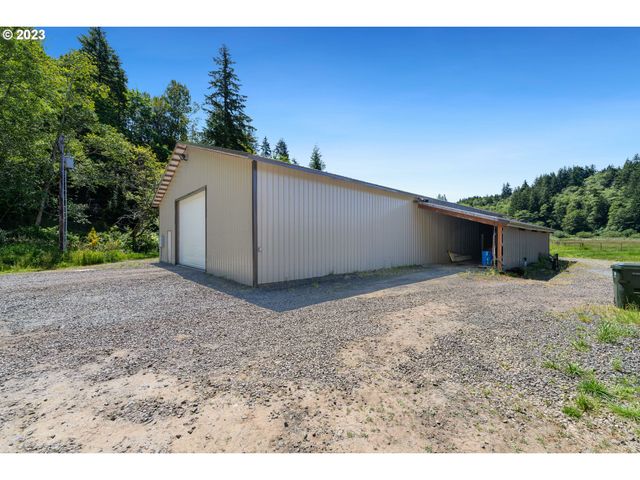 95037 HAYNES WAY Ln, North Bend, OR 97459