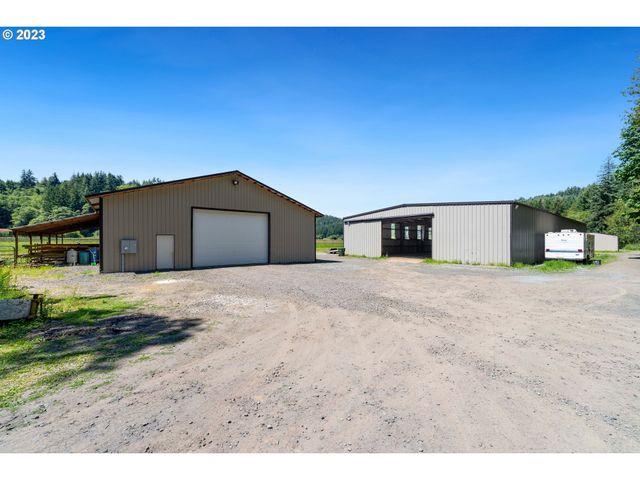 95037 HAYNES WAY Ln, North Bend, OR 97459