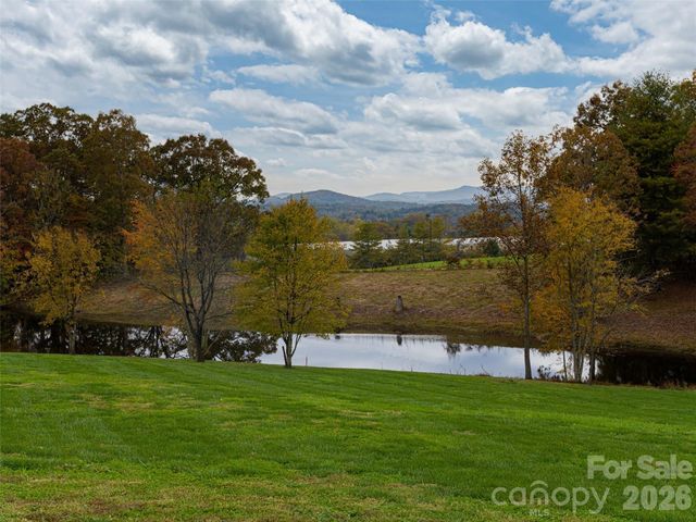 47 N Sweetwater Pond Road 54, Mills River, NC 28759