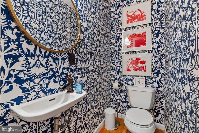 2412 N COLUMBUS ST, Arlington, VA 22207