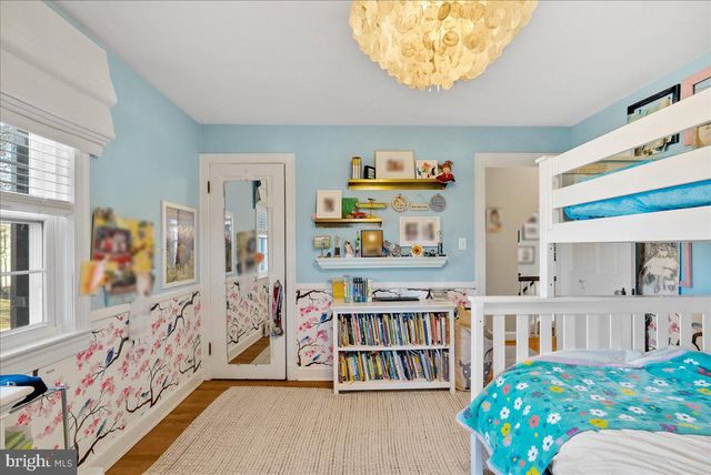 2412 N COLUMBUS ST, Arlington, VA 22207