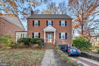 2412 N COLUMBUS ST, Arlington, VA 22207