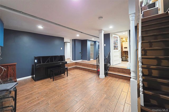 18 Prospect Street, Williston Park, NY 11596