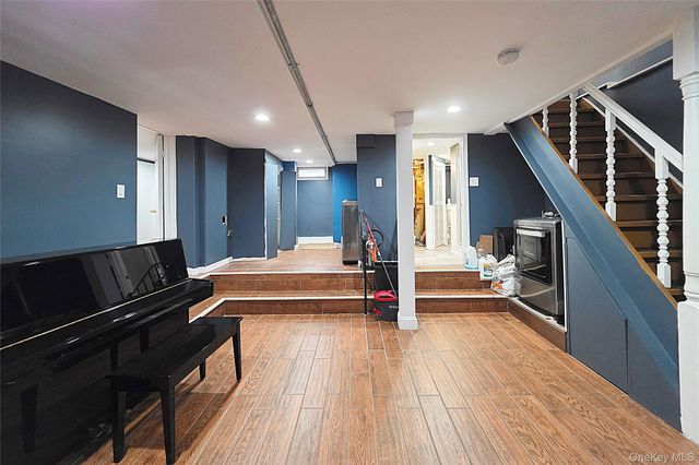 18 Prospect Street, Williston Park, NY 11596