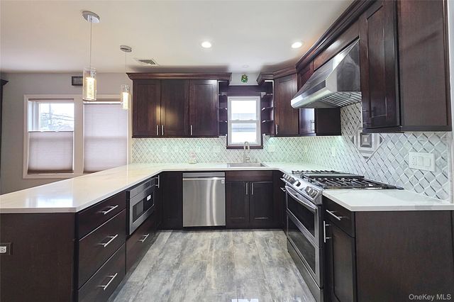 18 Prospect Street, Williston Park, NY 11596