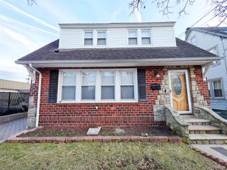 18 Prospect Street, Williston Park, NY 11596