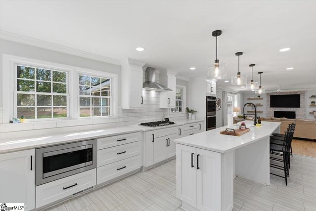 100 Bridle Way, Greer, SC 29650