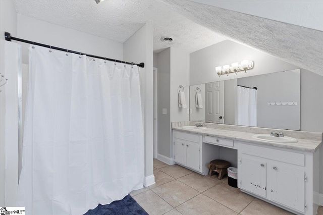 100 Bridle Way, Greer, SC 29650