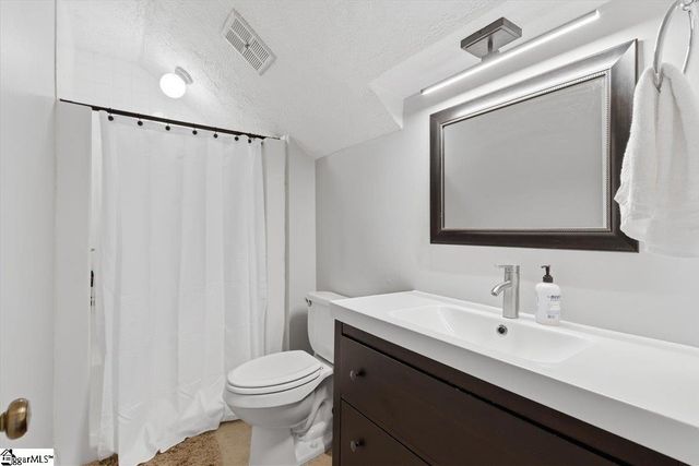 100 Bridle Way, Greer, SC 29650