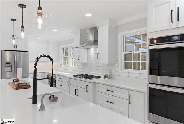 100 Bridle Way, Greer, SC 29650