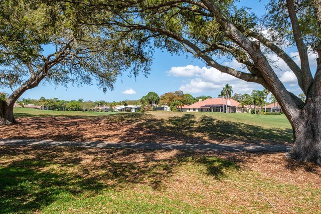 35 KELLEYS TRAIL, Oldsmar, FL 34677