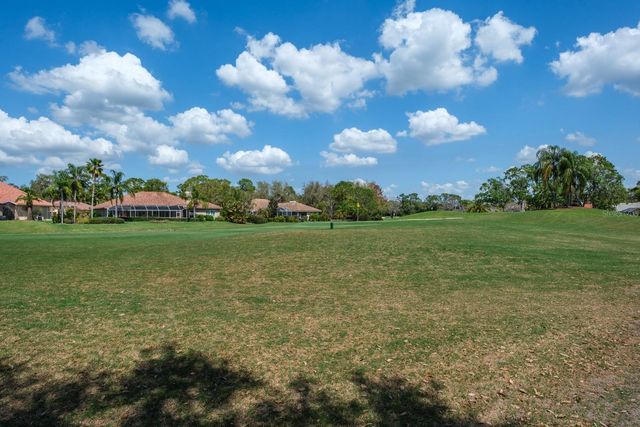 35 KELLEYS TRAIL, Oldsmar, FL 34677