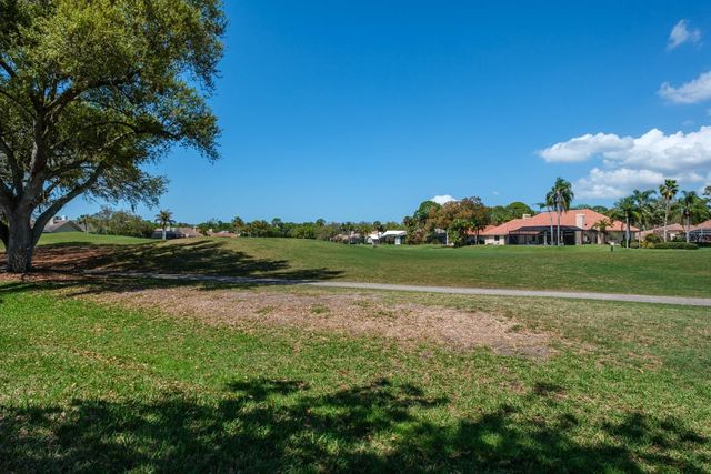 35 KELLEYS TRAIL, Oldsmar, FL 34677