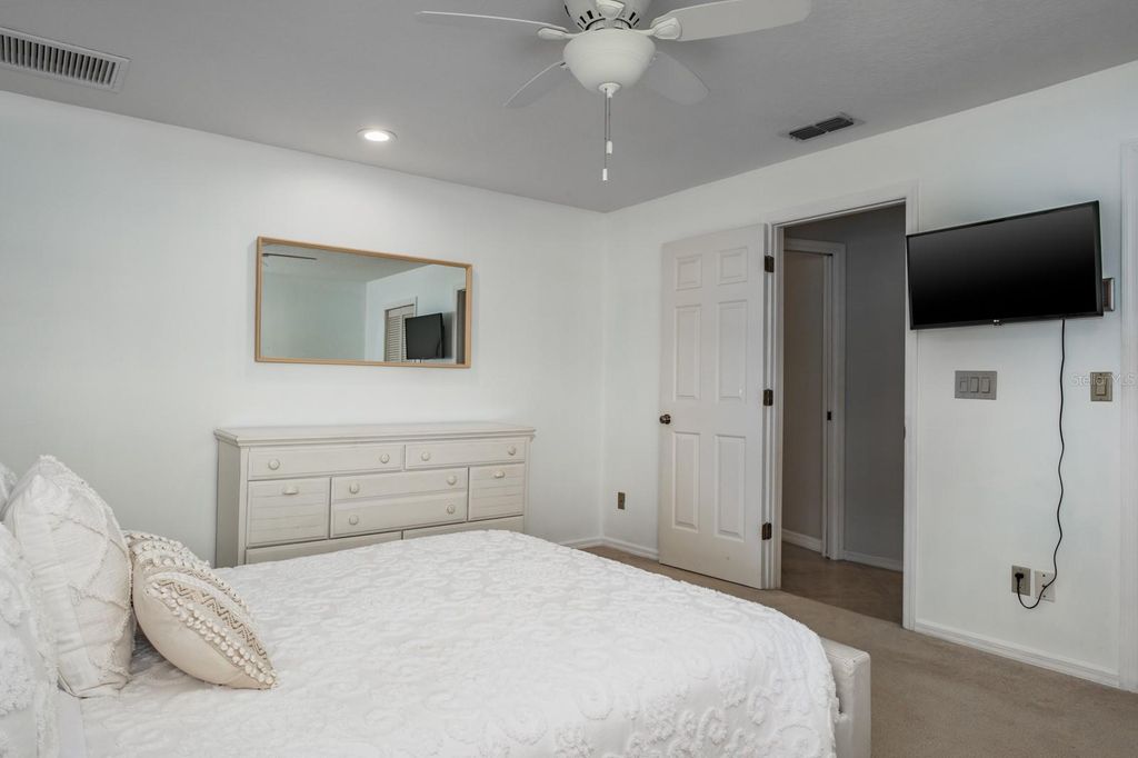 Image 52 of property listing at 35 KELLEYS TRAIL, Oldsmar, FL 34677