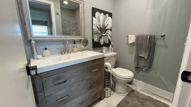 568 Burgundy L, Delray Beach, FL 33484