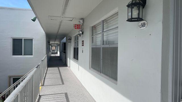 568 Burgundy L, Delray Beach, FL 33484