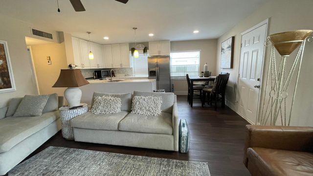 568 Burgundy L, Delray Beach, FL 33484