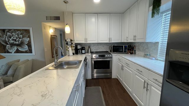 568 Burgundy L, Delray Beach, FL 33484