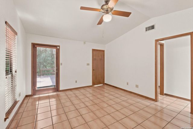 2703 OAK HAVEN DR, San Marcos, TX 78666
