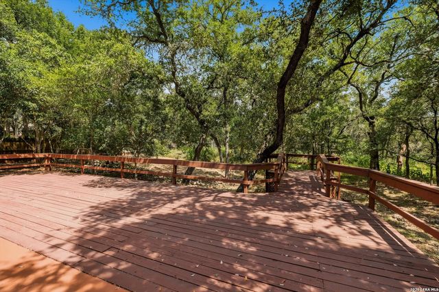 2703 OAK HAVEN DR, San Marcos, TX 78666