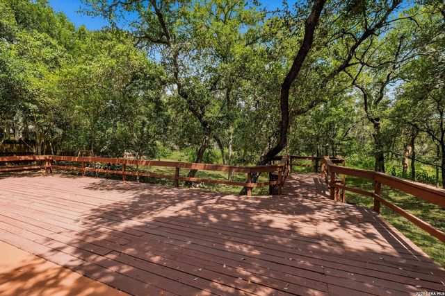 2703 OAK HAVEN DR, San Marcos, TX 78666