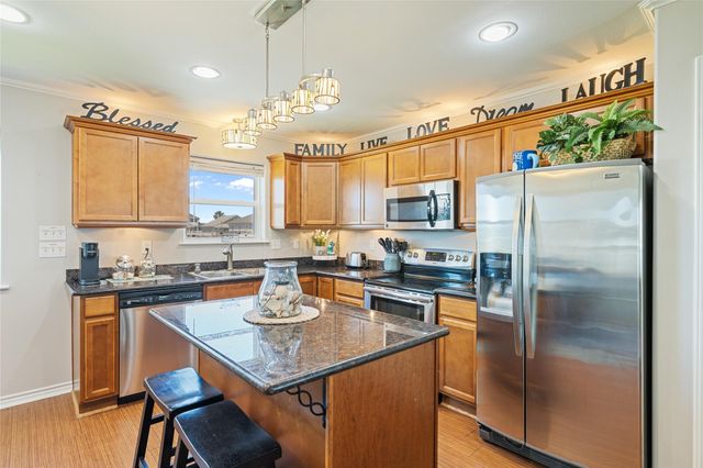 2592 Whitecap, Crystal Beach, TX 77650