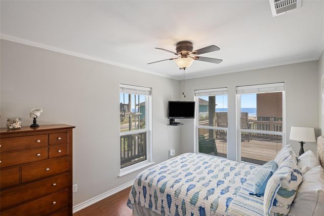2592 Whitecap, Crystal Beach, TX 77650