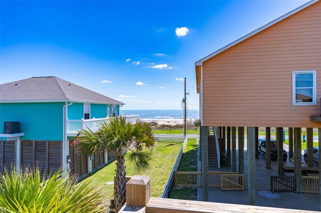 2592 Whitecap, Crystal Beach, TX 77650