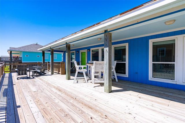 2592 Whitecap, Crystal Beach, TX 77650
