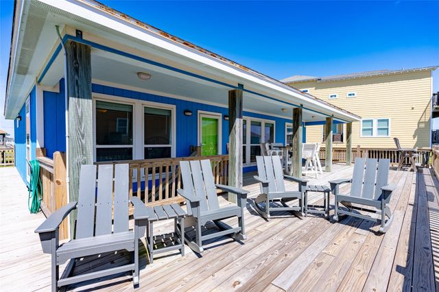 2592 Whitecap, Crystal Beach, TX 77650