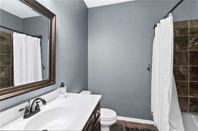 10706 N Tracy Avenue, Kansas City, MO 64155
