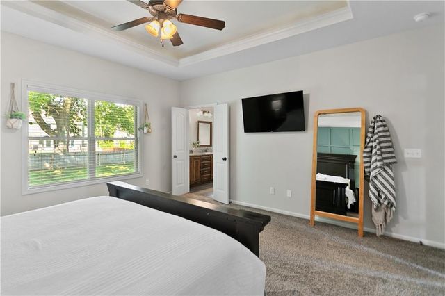 10706 N Tracy Avenue, Kansas City, MO 64155