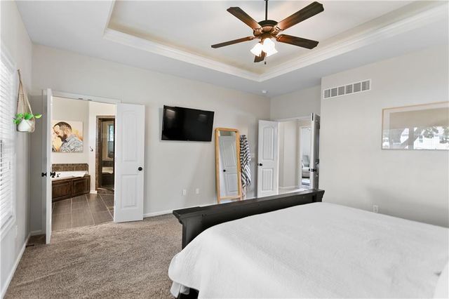 10706 N Tracy Avenue, Kansas City, MO 64155