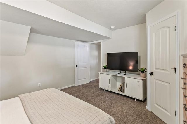 10706 N Tracy Avenue, Kansas City, MO 64155